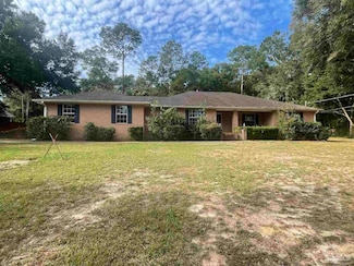 5205 Crystal Creek Dr, Milton, FL 32571