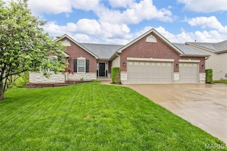 417 Summer Fair Ct, Lake Saint Louis, MO 63367