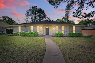824 Sandpiper Dr, Denton, TX 76205