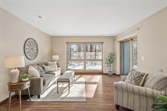 1805 Zanzibar Ln N, Plymouth, MN 55447
