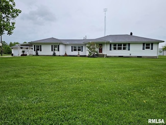16485 E Robin Rd, Mount Vernon, IL 62864