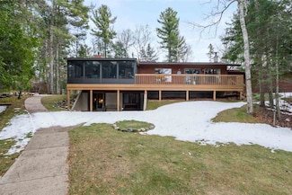 12411 Meanderline Rd, Charlevoix, MI 49720