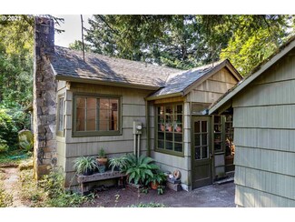 820 E Cascade Dr, North Bonneville, WA 98639