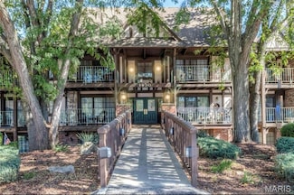 1430 Heritage Landing Unit 306, Saint Charles, MO 63303