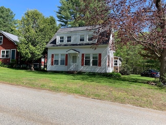 53 Bowman St, Farmingdale, ME 04344