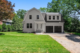 19 Northgate Rd, Wellesley Hills, MA 02481