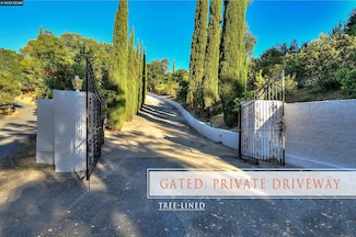 1039 Veterans Ct, Martinez, CA 94553
