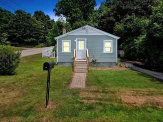 8 Freeman Ave, Webster, MA 01570