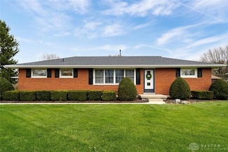 1002 Whitestone Rd, Xenia, OH 45385