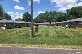 750 E Chambers St, Jacksonville, IL 62650