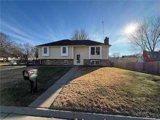 3010 Squire Ln, Country Club, MO 64506