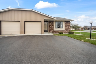 6754 Waterview Dr SW, Grandville, MI 49418