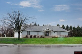 1001 Highland Dr, Blue Earth, MN 56013