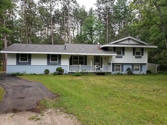 4871 Helen Dr, Grayling, MI 49738