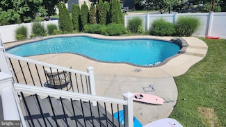 1528 Mckinan Ct, Severn, MD 21144
