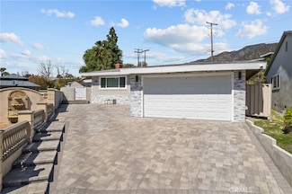 4613 Hume Ave, La Crescenta, CA 91214