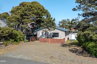 2132 NW Inlet Ave, Lincoln City, OR 97367