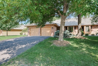 5 Anemone Cir Unit 9, Saint Paul, MN 55127