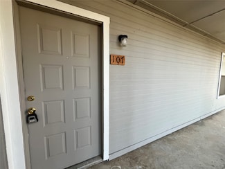 2526 W Prairie St Unit 107, Denton, TX 76201