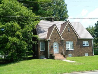308 NW 9th St, Fairfield, IL 62837