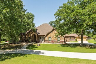 196 Ellis Creek Dr, Weatherford, TX 76085
