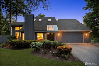 16004 NE 6th St, Bellevue, WA 98008