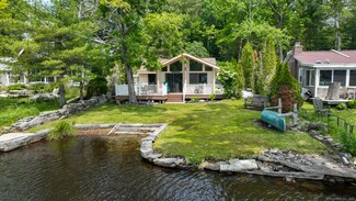 27 E Shore Dr, Higganum, CT 06441