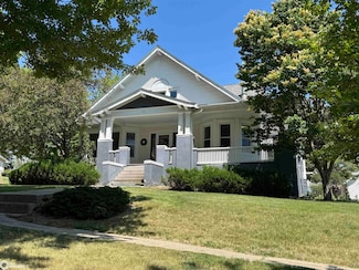 302 2nd Ave, Audubon, IA 50025