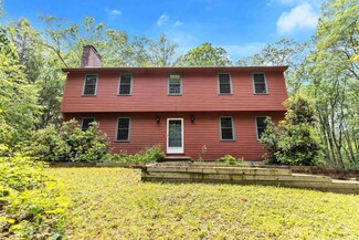 45 Hitching Post Ln, Bedford, NH 03110