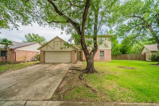 10006 Peachridge Dr, Houston, TX 77070