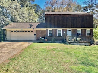 6917 Laurelwood Dr, Douglasville, GA 30135