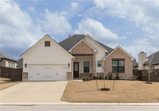 4330 Fox River Ln, Bryan, TX 77802