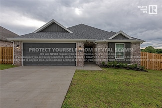 450 Hall St, West Fork, AR 72774
