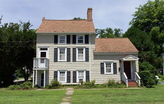 25 North St, Onancock, VA 23417