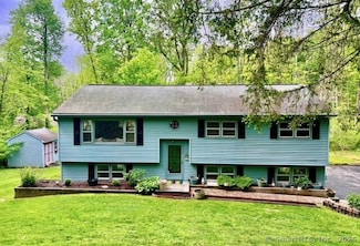 7 Varian Dr, Danbury, CT 06811
