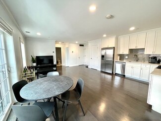728 E Broadway Unit 404, Boston, MA 02127