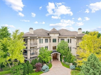 4801 W 133rd St Unit 204, Leawood, KS 66209