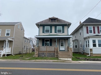 157 N Delmorr Ave, Morrisville, PA 19067
