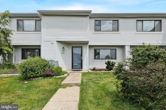 102 Revere Dr, Harleysville, PA 19438