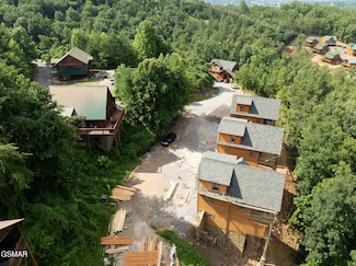 943 Pine Valley Way, Pigeon Forge, TN 37862