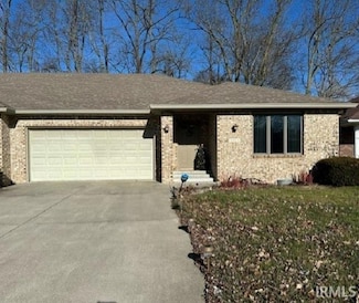 5016 W Quail Ridge Dr, Muncie, IN 47304