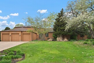 8S660 Wayewood Ln, Naperville, IL 60565
