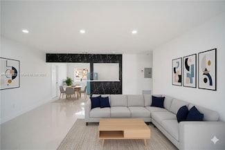 2388 NE 173rd St Unit 2390, North Miami Beach, FL 33160