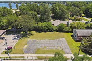 5906 Marsh Rd, Haslett, MI 48840