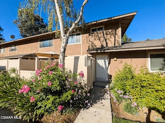 28713 Conejo View Dr, Agoura Hills, CA 91301