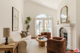 4630 Woodley Ave Unit 301, Encino, CA 91436