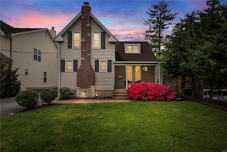 2521 High School Dr, Saint Louis, MO 63144