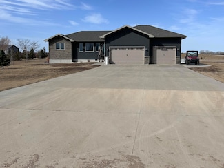 25805 W Enemy Creek Loop, Mitchell, SD 57301