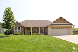 2816 Tobacco Rd, Manhattan, KS 66503