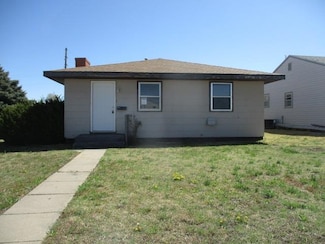 436 N 2nd St, Wakeeney, KS 67672